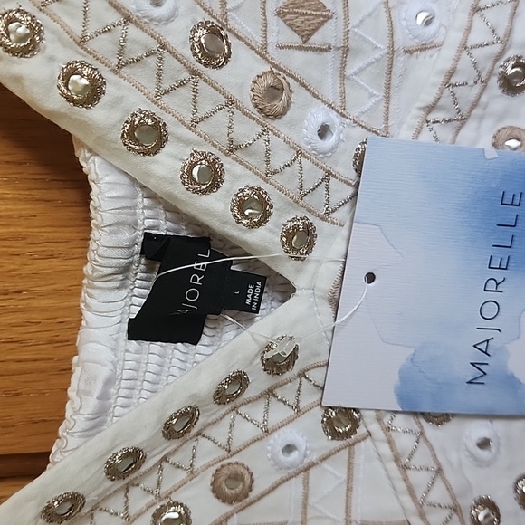 White dress - Picture 2 of 6